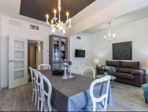 La Maternitat i Sant Ramon Apartment | Near FCB STADIUM UP TO 8 One car free parking