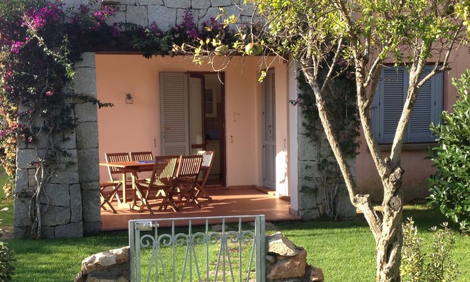 Porto San Paolo House | Near the sea - three-room apartment with large garden in the BORGO of Porto San Paolo
