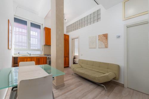 Zona Lancetti Apartment | Near to Direct Metro to DUOMO and Central Station - Quiet