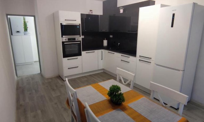 Strakonice Apartment | Nebřehovická, Strakonice.