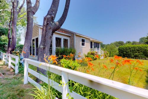 York Harbor House | Necessary Escape