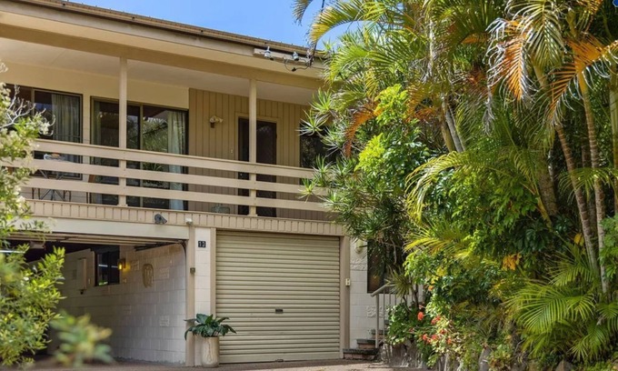 Nelson Bay House | Nelson on Nelson – rustic pet friendly coast house, perfectly located close to beach and cafes