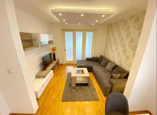 Novi Beograd Apartment | Neven