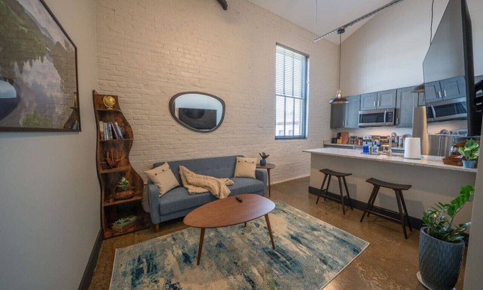 Buchanan Apartment | New 1BR King Bed Apartment: Brewery|River|Downtown