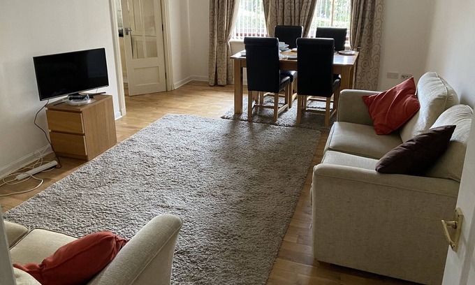 Gullane Apartment | NEW!! 2 Bed 2 Bath in Gullane with Parking