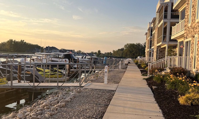 Marblehead Condo | NEW 3-bedroom Marina waterfront condo in marvelous Lakeside Marblehead