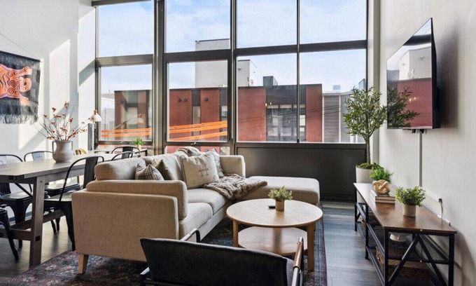 Fairmount Apartment | NEW 3BR w Free Parking, Gym, Game Room, Central location | The Urban Haven