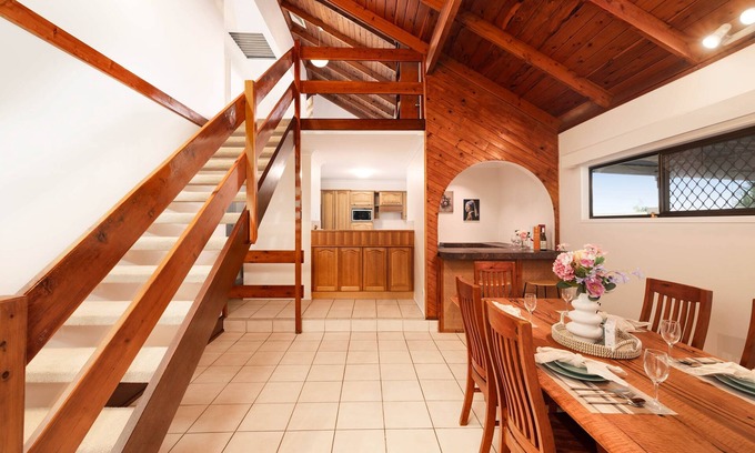 Springwood House | New 4BR Modern & Stylish Heritage Hideaway WiFi