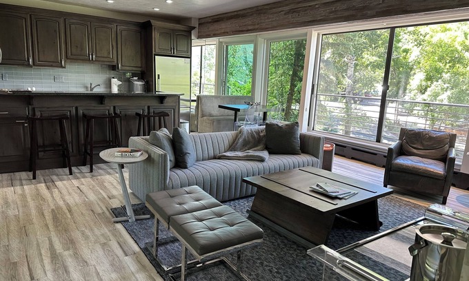 Downtown Condo | NEW 6Mil Luxury Condo Ski n Ski out Aspen Mountain (AJAX)