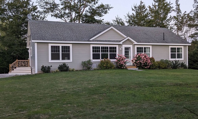 Surry House | NEW! A Secluded House in the Woods with a short walk to the Beach!