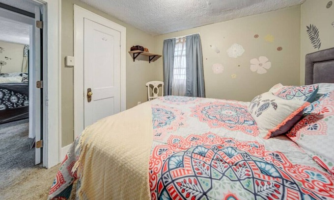 Akron Other | NEW! Akron Central 4 Beds 2 King, 1 Queen Full