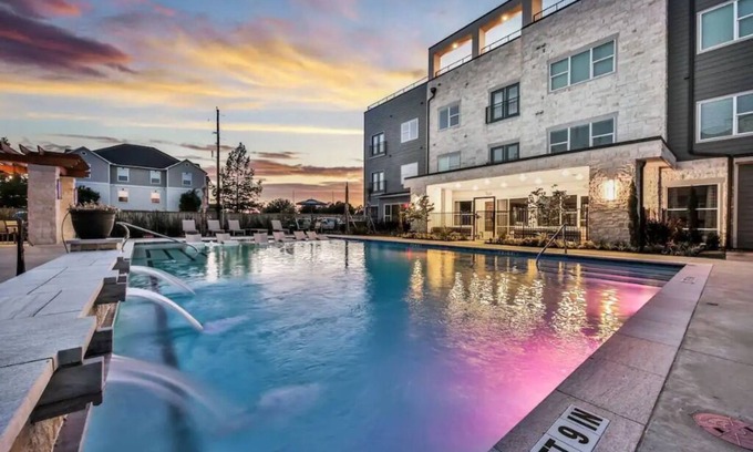 Barker House | NEW! Amazingly decorated and convenient 2BED2BR