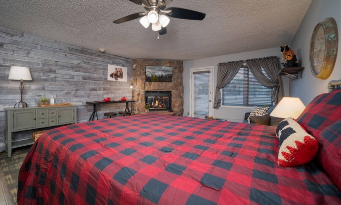 Granby Apartment | New and Cozy!