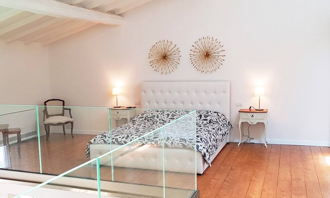 Duomo Apartment | New Apartment near Duomo with WiFi and Elevator
