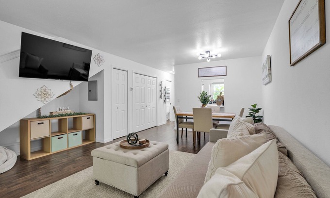 Ocala House | NEW! Be Our Guest - Cozy Townhome near Downtown Ocala