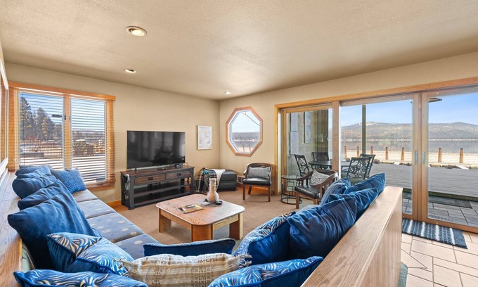 McCall Condo | New! Beach Life - Crystal Beach - Lakefront - Beach - Seasonal Pool