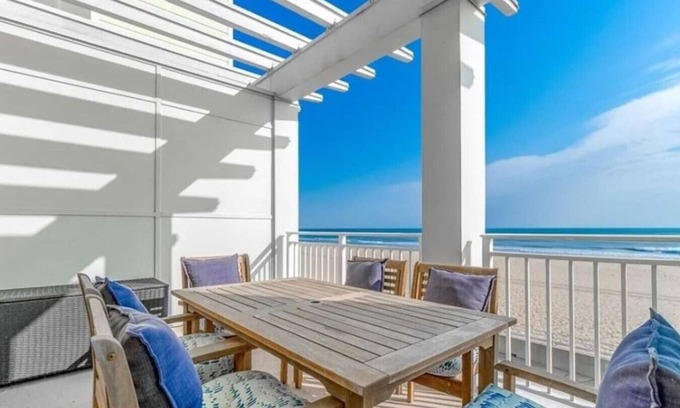 Sandbridge Condo | New! Beachfront 3bd/2Bth/Pool/Hot tub 104A