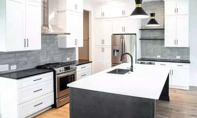 Charlotte House | New Build Modern Home 2400 Sq Ft! Great Location