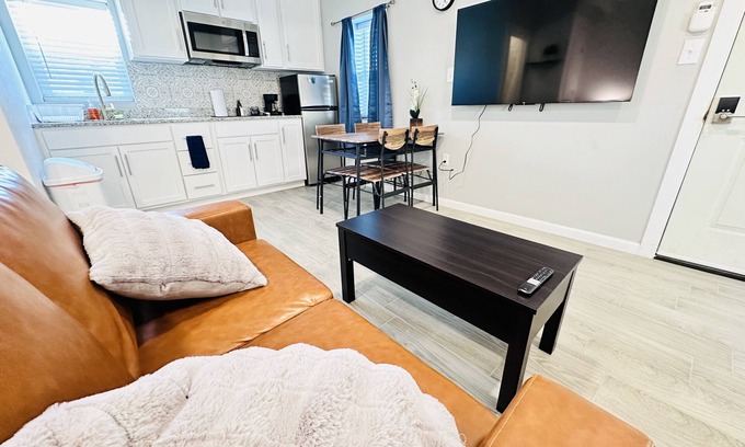 Biggs Field Apartment | NEW Chic Studio w/Gated Accessn