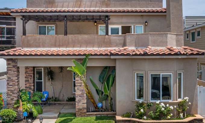Townsite House | NEW Coastal Retreat by the Sea
