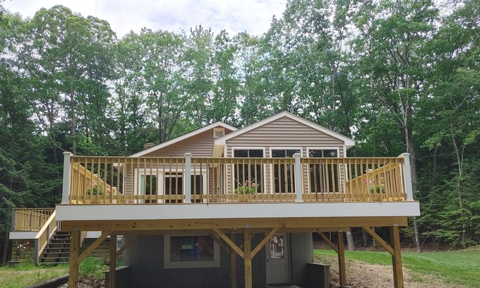 Acton Cottage | New Cottage with Dock access and View of Mousam Lake