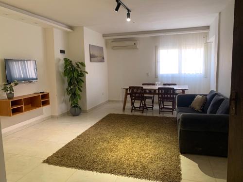 Heliopolis Apartment | New cozy apartment 10 minutes away from Cairo airport