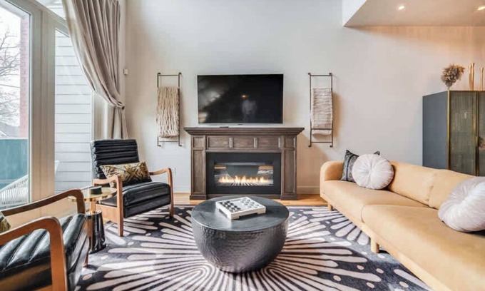 East Market District Apartment | NEW! Cozy Art Deco Condo | Vibrant NuLu District!