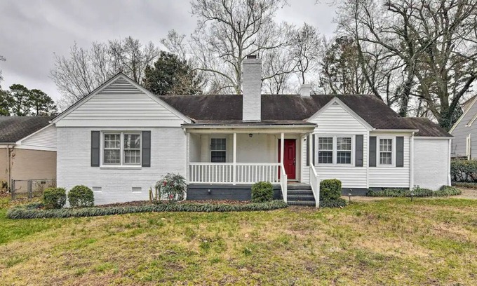 High Point House | NEW! Downtown High Point Retreat - 1 Mile to HPU!