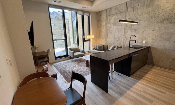 Downtown Halifax Apartment | NEW Elegant 1B/1B Downtown Halifax