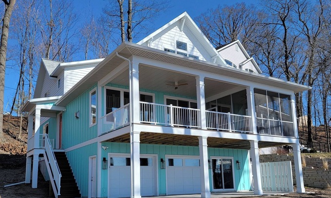 Montague House | NEW-for you! Ultimate beach house vacation! On White Lake w/stunning views.6 BR!
