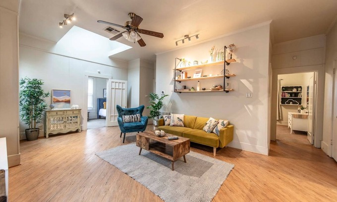 Austin Ave. House | New Gathering Place on Columbus