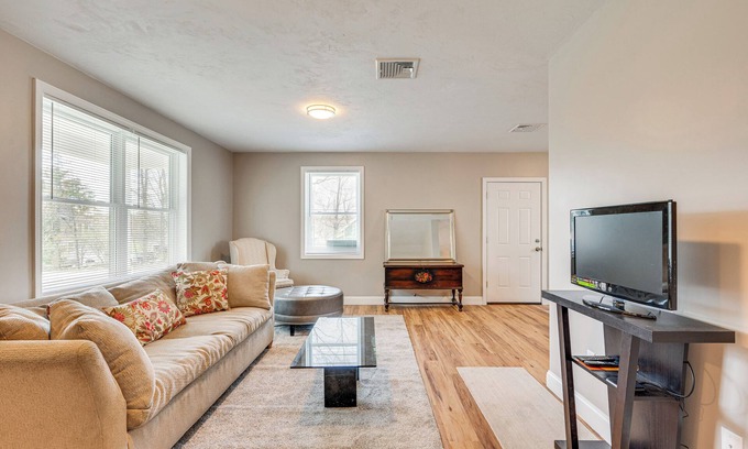Tamworth House | New Hampshire Abode w/Mountain Views, Near Skiing