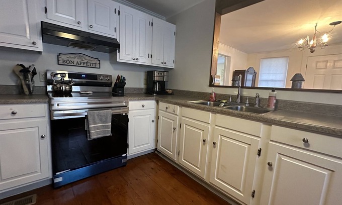 Hartwick House | *NEW*Hops House-Sleeps10-8Mi.toCDP&15Mi.toASV