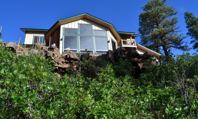 Pagosa Springs House | New-ish 3 BR house on canyon ridge/Borders Forest/31 windows- 3 miles from town