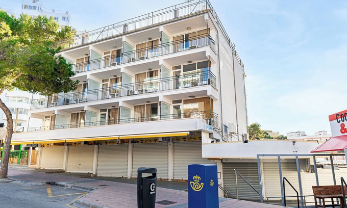 Torrenova Apartment | New Kensington Apartments - Econotels