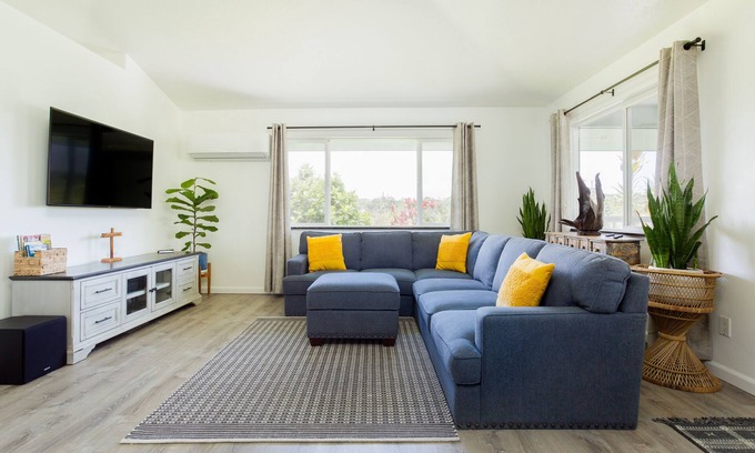 Keaau House | NEW - Lauhala - Hawaiian Villa with private hot tub