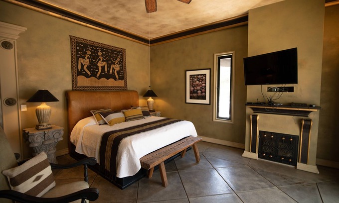Ajijic Hotel | New Listing! Ajijic Luxury Suite on the lake