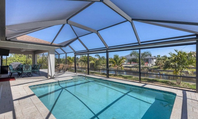 South Gulf Cove House | New Listing! Charlotte Harbor Area Resort, 120mi to Disney & 134mi to Universal - GRH633046
