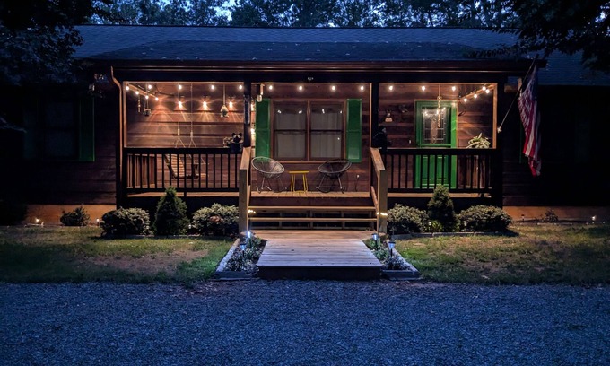 Eagle Mountain Cabin | NEW LISTING! Cozy Cabin in Ellijay w/Hot Tub, Game Room & More by RedAwning