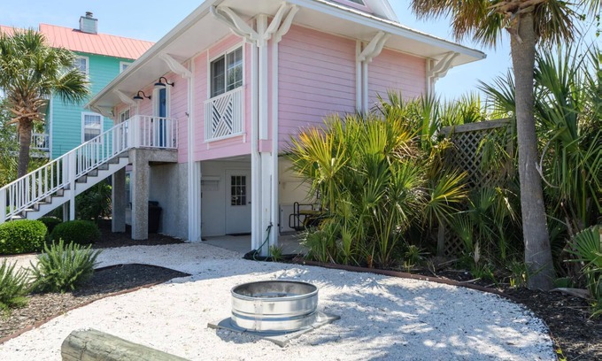 Saint Helena Island House | New Listing - Shrimp On Da Fly!
