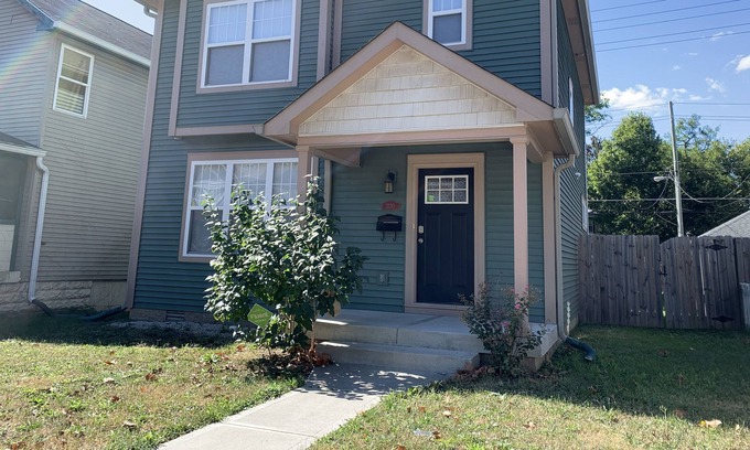 Indianapolis House | NEW LISTING, Sleeps 10! Newly Built, Super Clean, less than 10 min to Downtown!