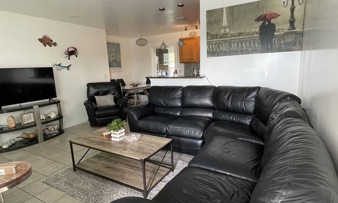 North Port House | New listing! Very spaciously sleeps 16