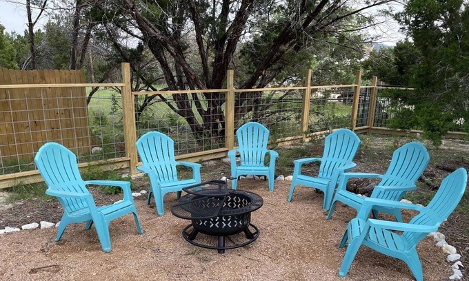 Highland Lake Estates House | New listing! Walk to Lake, Park/Lake Access, Firepit, Horseshoes, BBQ Grill, Perfect for Families!