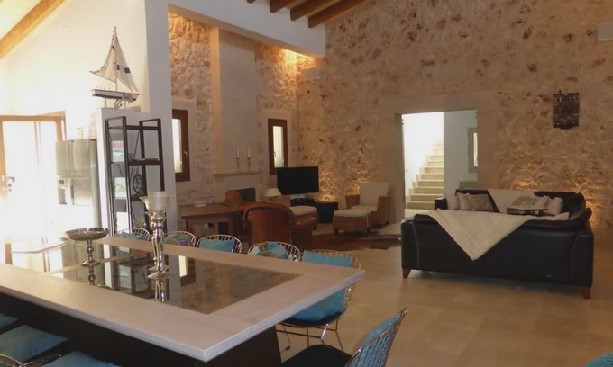 Algaida House | NEW LUXURIOUS COUNTRY HOUSE 'FINCA SA COMUNA VELLA' (12 PEOPLE), IN A TOP LOCATION