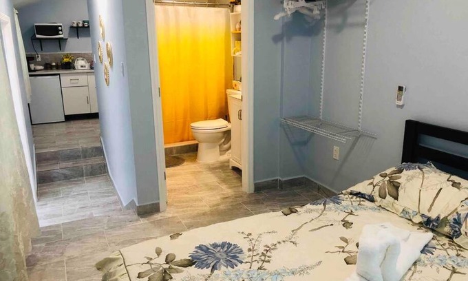 Liberty City Apartment | NEW Luxurious Studio Private in the heart of Miami