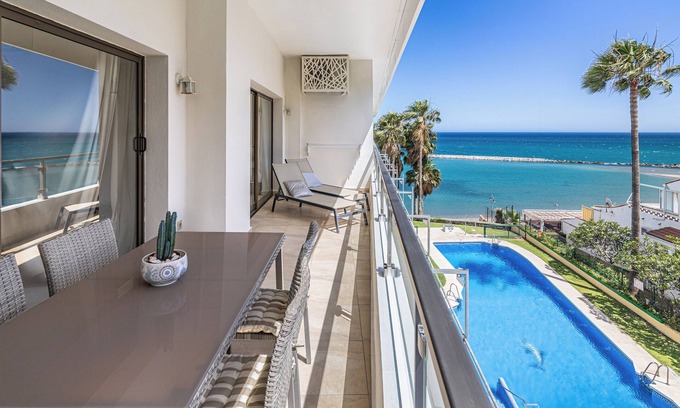 Benalmadena Costa Apartment | New luxury apartment 1st line, access to the beach