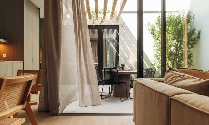 Heist Apartment | New Luxury Beachfront Apartment: Bliss & Patio