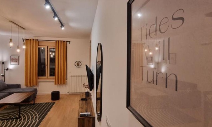 Vracar Apartment | New luxury suite near St Sava Temple with garage