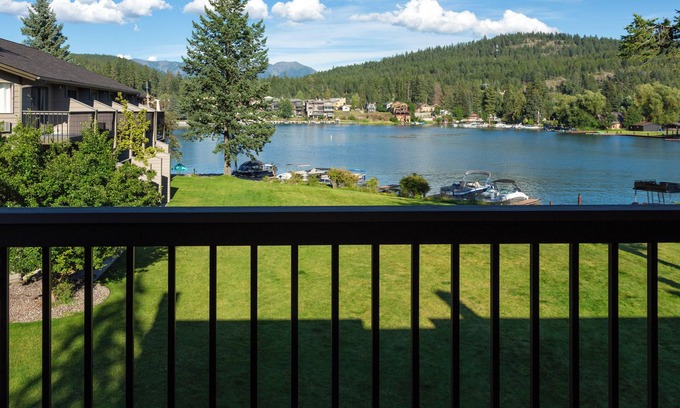 Bigfork Condo | NEW! Marina Cay Hideaway - Lakeview Home