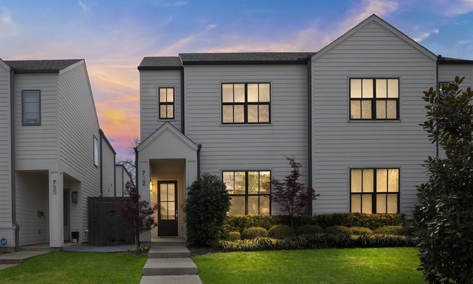Oak Cliff House | NEW! Modern 3BR in Bishop Arts | Walk to Shops & Dining